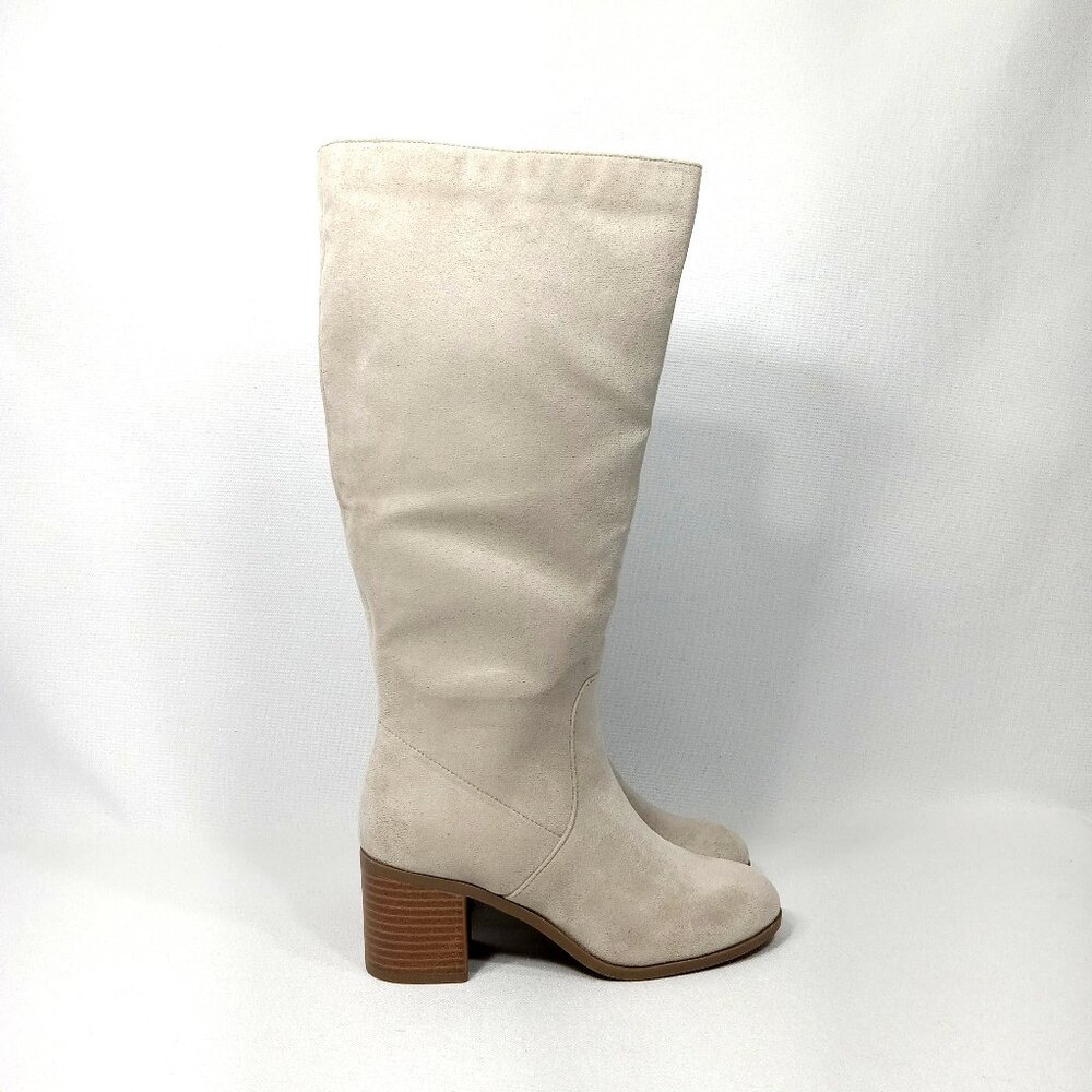 JOURNEE COLLECTION Romilly Vegan Leather Cream Color Womens Boot Size 5.5 WDXWC